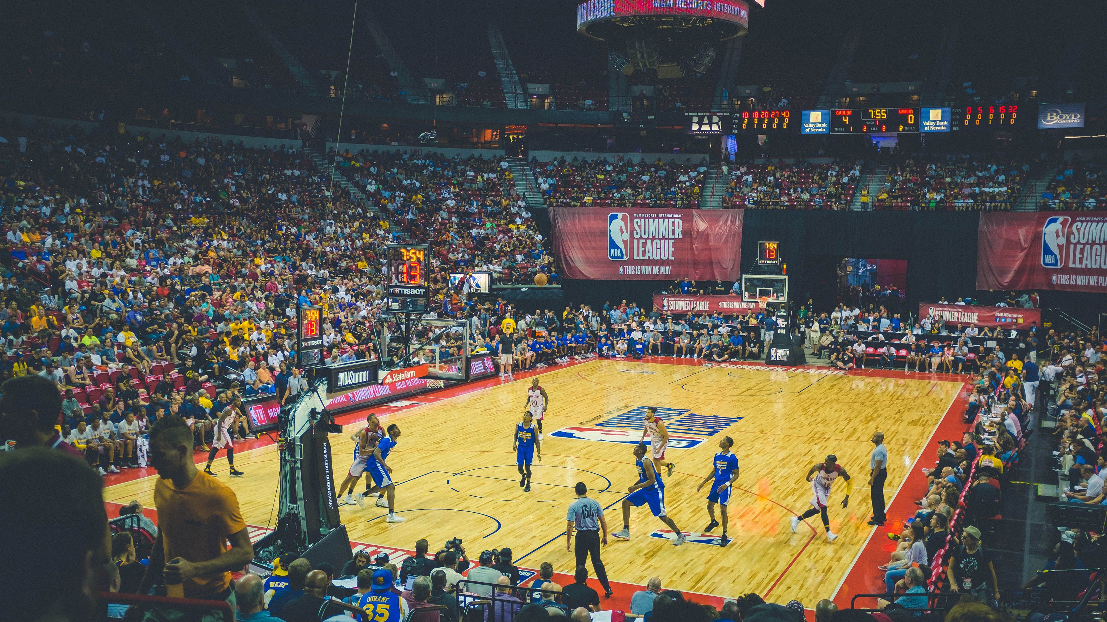 开云中国官网-_快船追逐季后赛资格，士气高昂_，快船季后赛宣传片